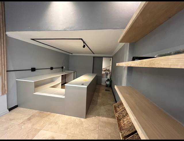 28M² RETAIL TO LET IN CAMPS BAY